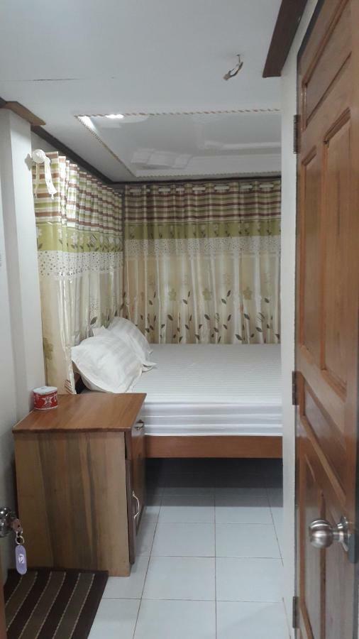 Lux Pillow Hostel Hpa-an Exteriör bild