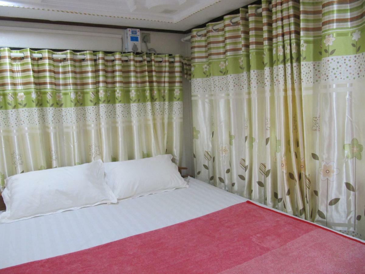 Lux Pillow Hostel Hpa-an Exteriör bild