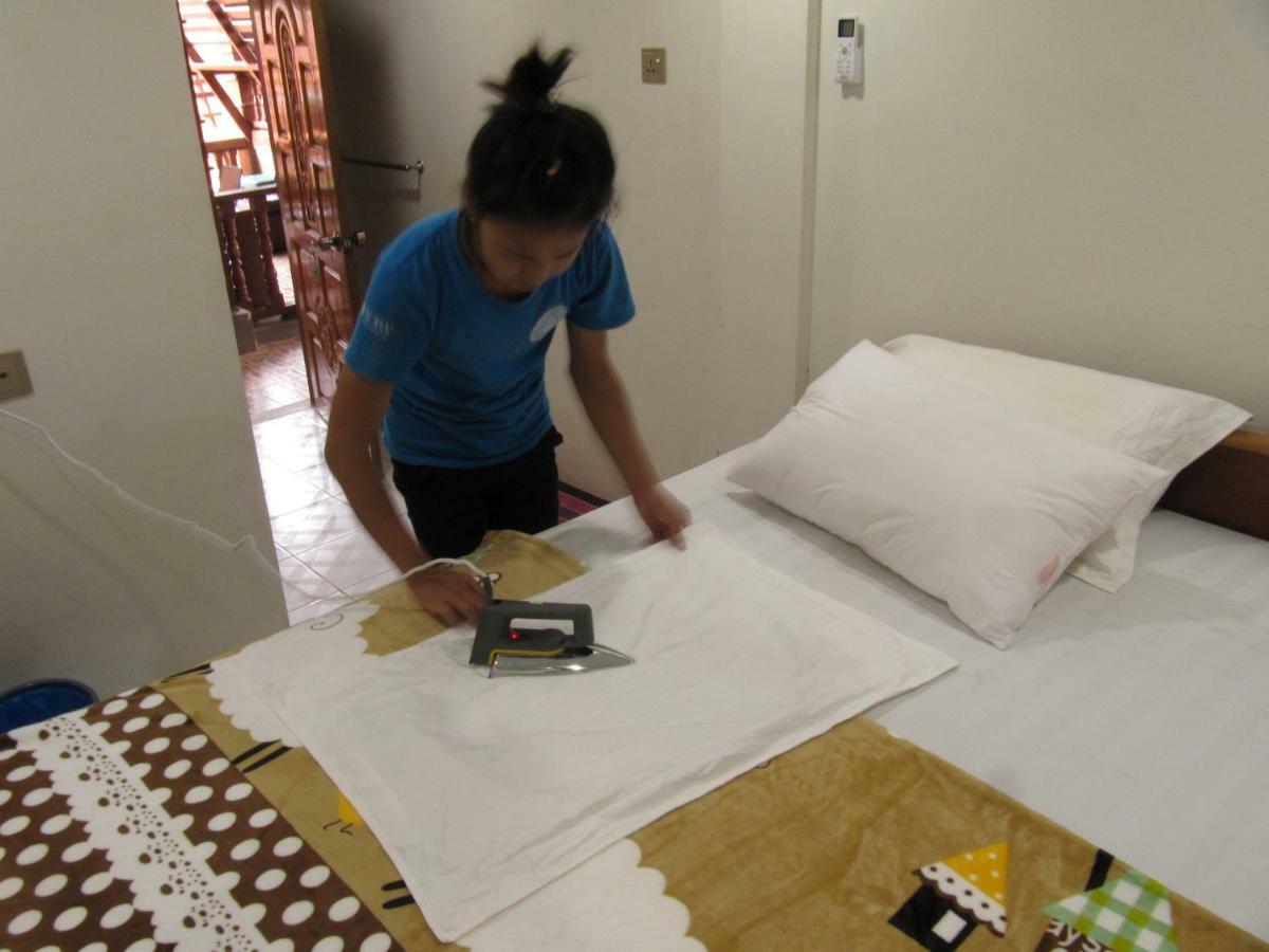 Lux Pillow Hostel Hpa-an Exteriör bild
